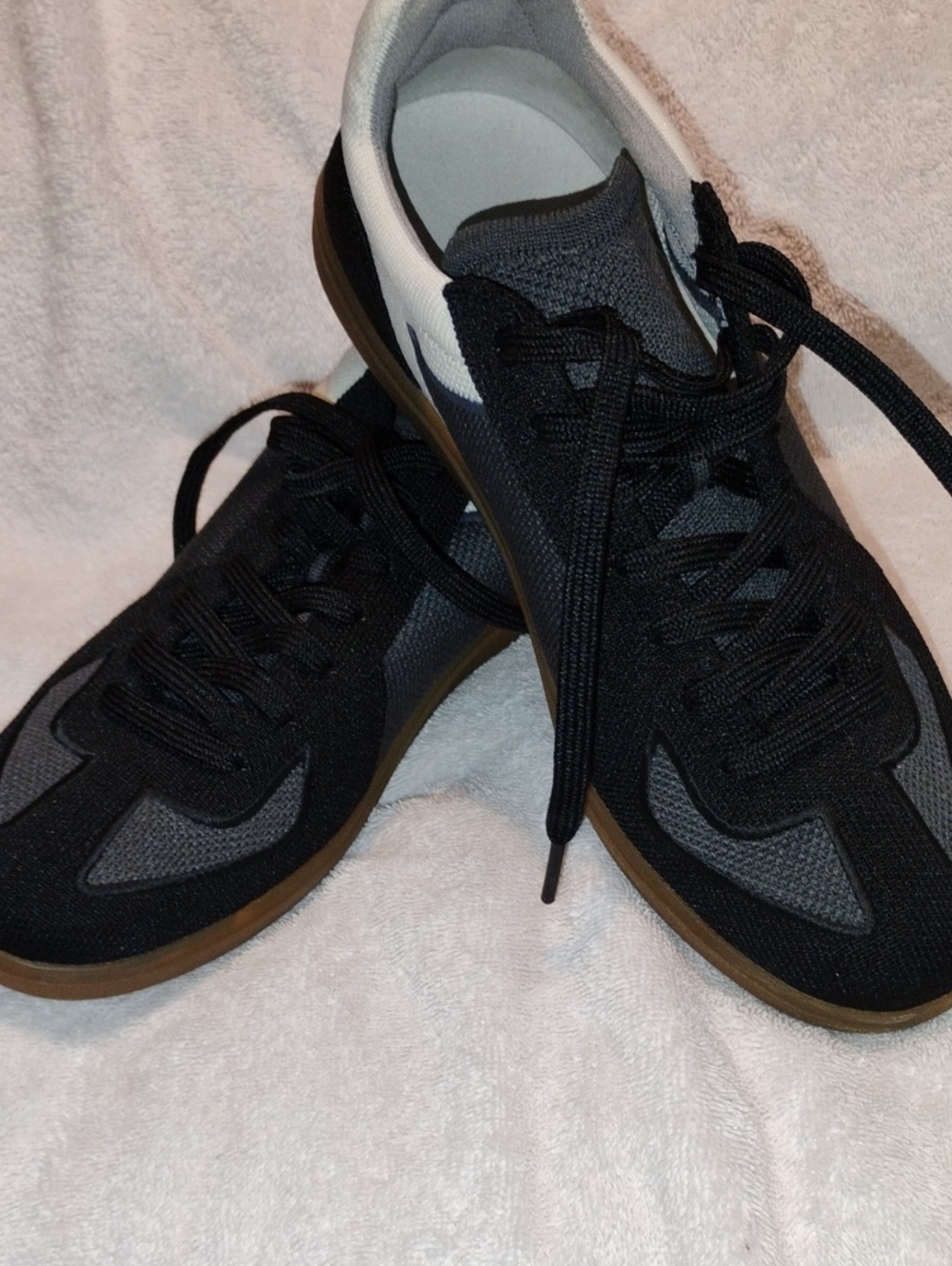 Rothys Men's Black and Gray And White Casual Knit Sneakers